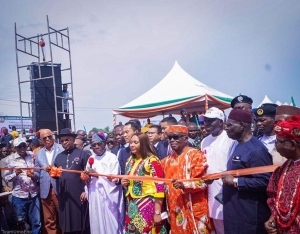 Former President Olusegun Obasanjo inaugurates 23.4 kilometers Eket-Etinan road