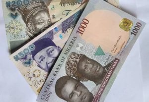 Supreme Court Fixes November 30 To Hear FG’S Application To Extend Old Notes Lifespan