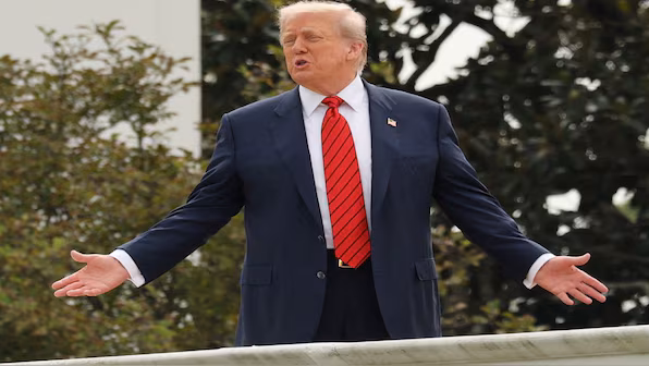 US President Donald Trump Urges UK’s Prime Minister Keir Starmer to Consider Military Option Against Illegal Migration